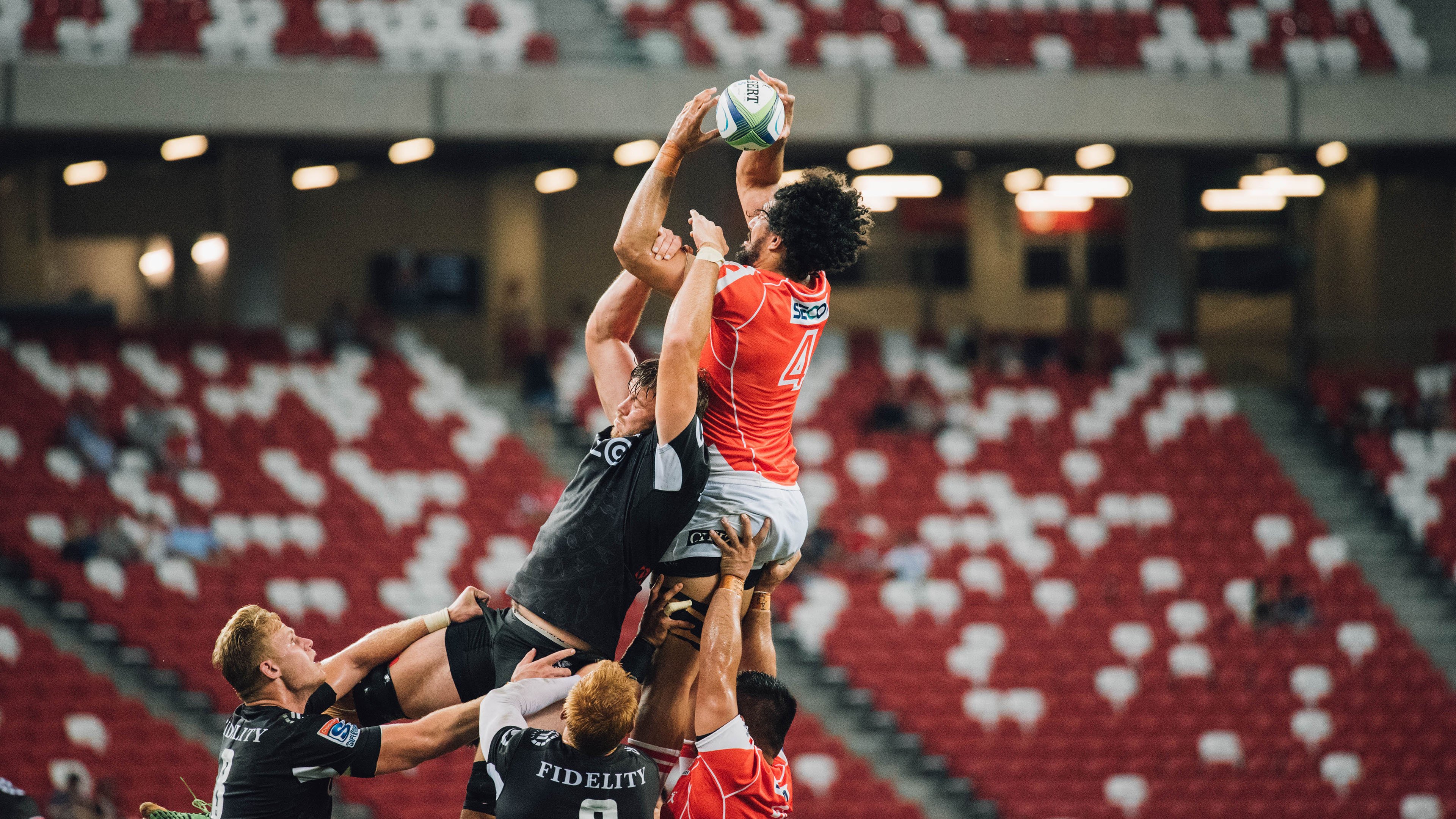 奇迹之夜，红牛二队惊天逆转威廉姆斯，佩雷兹一骑绝尘惊艳四座